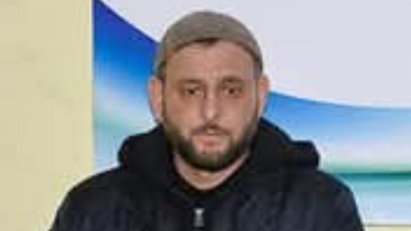 Oğlunu namaz qılmağa məcbur edən sabiq axund cərimələndi
