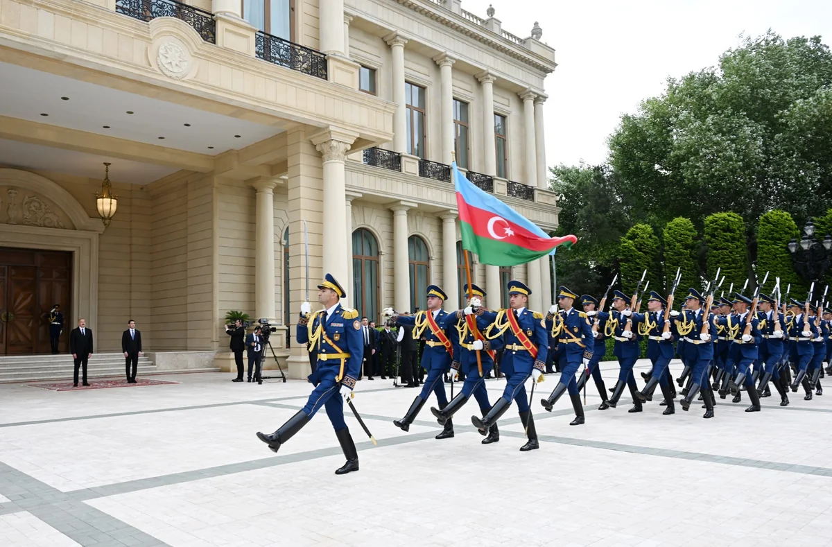 Sərdar Berdiməhəmmədovun Bakıda rəsmi qarşılanma mərasimi oldu (YENİLƏNİB)