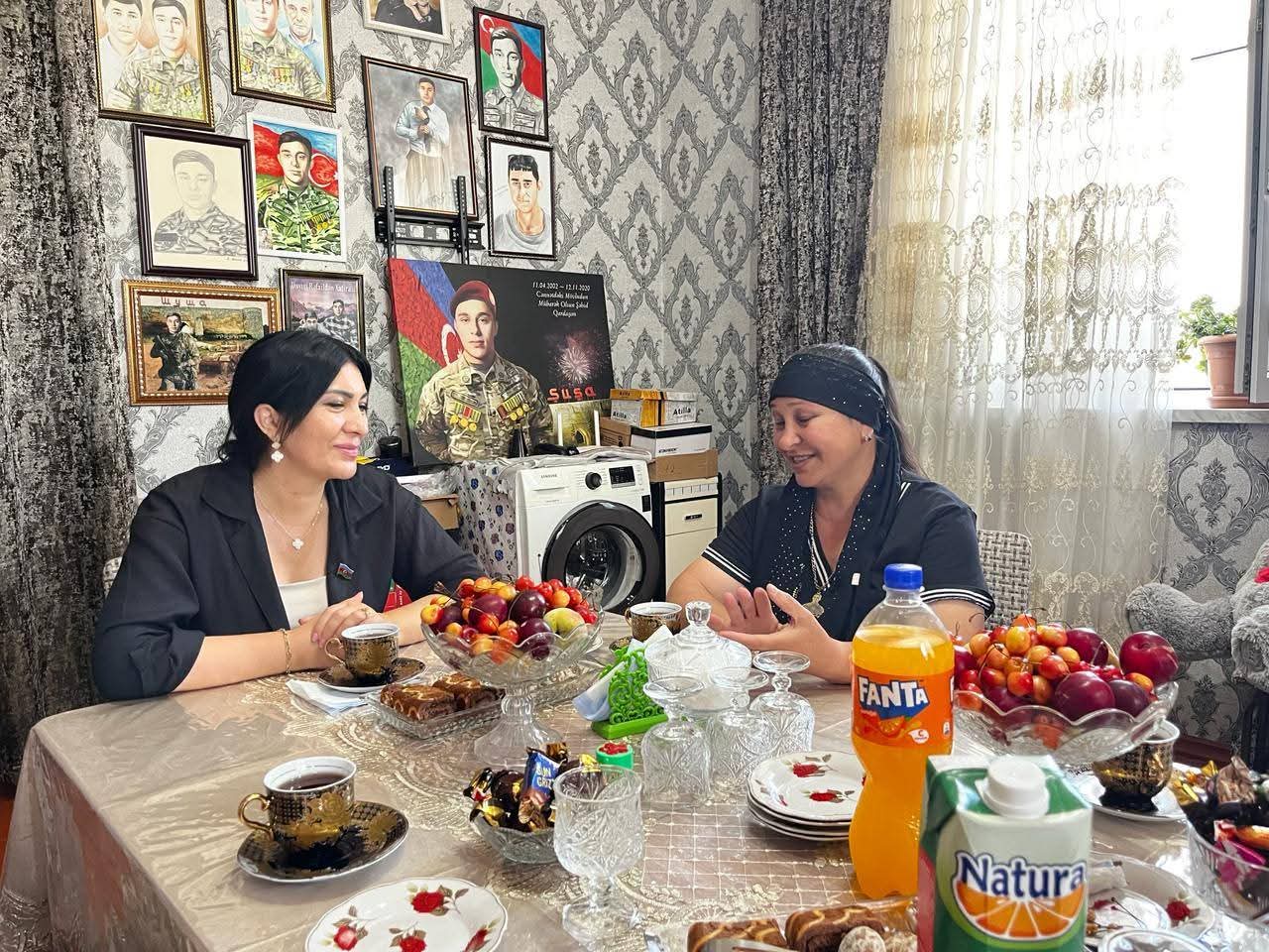Deputat Elnarə Akimova şəhid və qazi ailələrini ziyarət etdi (FOTO)