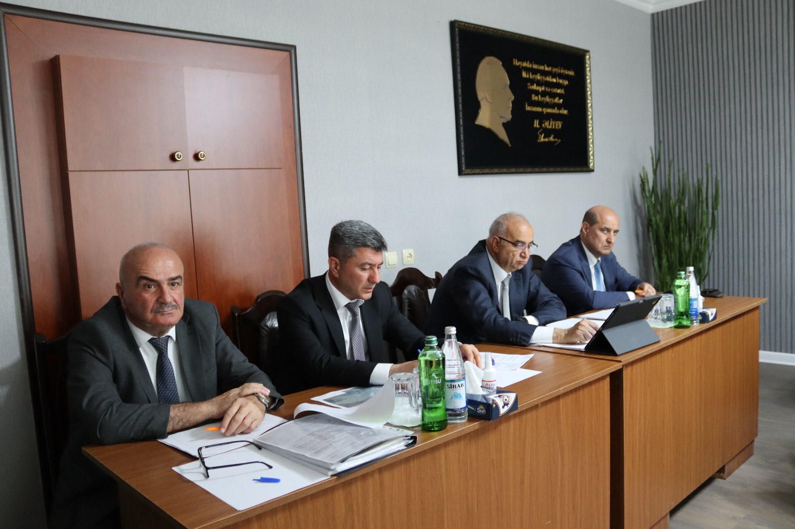 Zaur Mikayılov Zaqatalada vətəndaşlarla görüşdü (FOTO)
