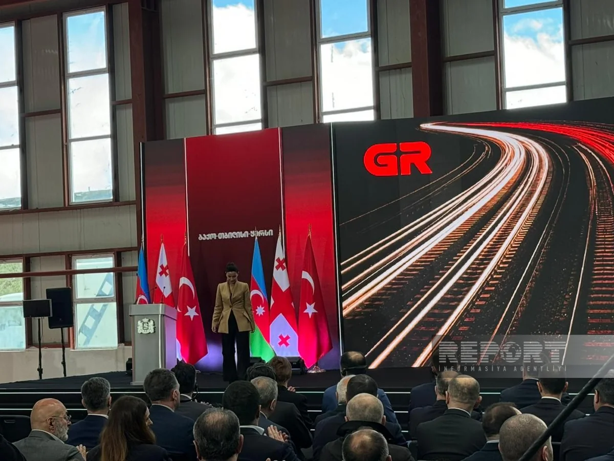 BTQ dəmir yolu xəttinin modernləşdirilmədən sonra rəsmi açılışı keçirildi (FOTO)