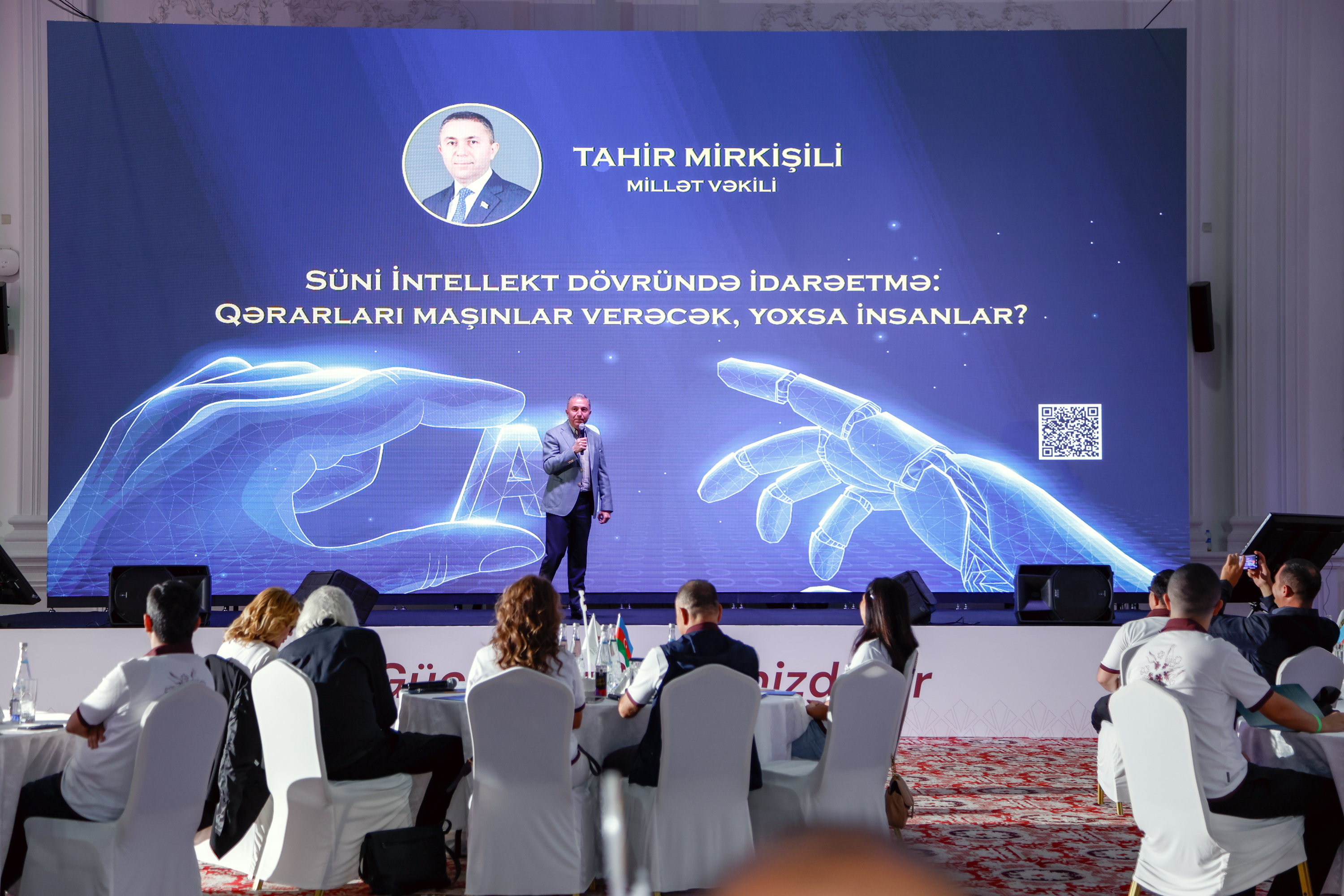 Veysəloğlu Şirkətlər Qrupu “Süni Zəka Dövründə Liderlik” mövzusunda forum keçirib (FOTO)