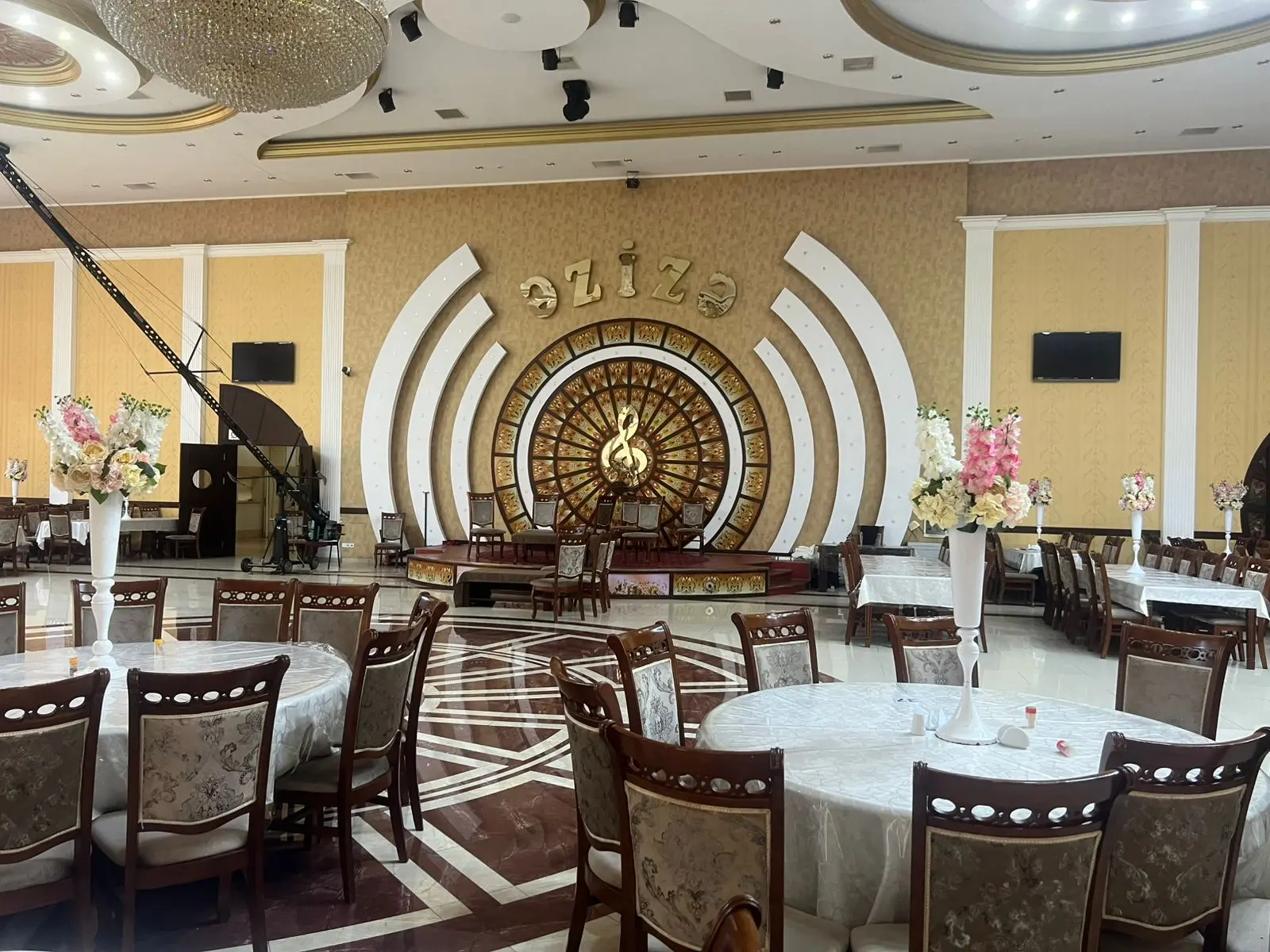 Azərbaycanda 5,3 milyonluq restoran müsadirə olundu (FOTO)