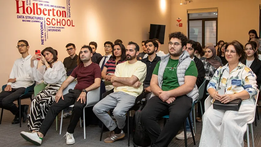 20 ildir ABŞ-də yaşayan azərbaycanlı süni intellekt mütəxəssisi Bakıda seminar verdi (FOTO)