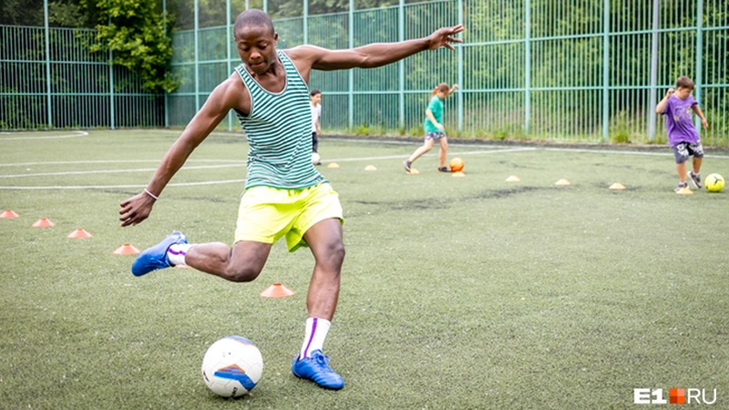 Futbol oynamaq üçün Rusiyaya gəldi, müharibəyə göndərildi
