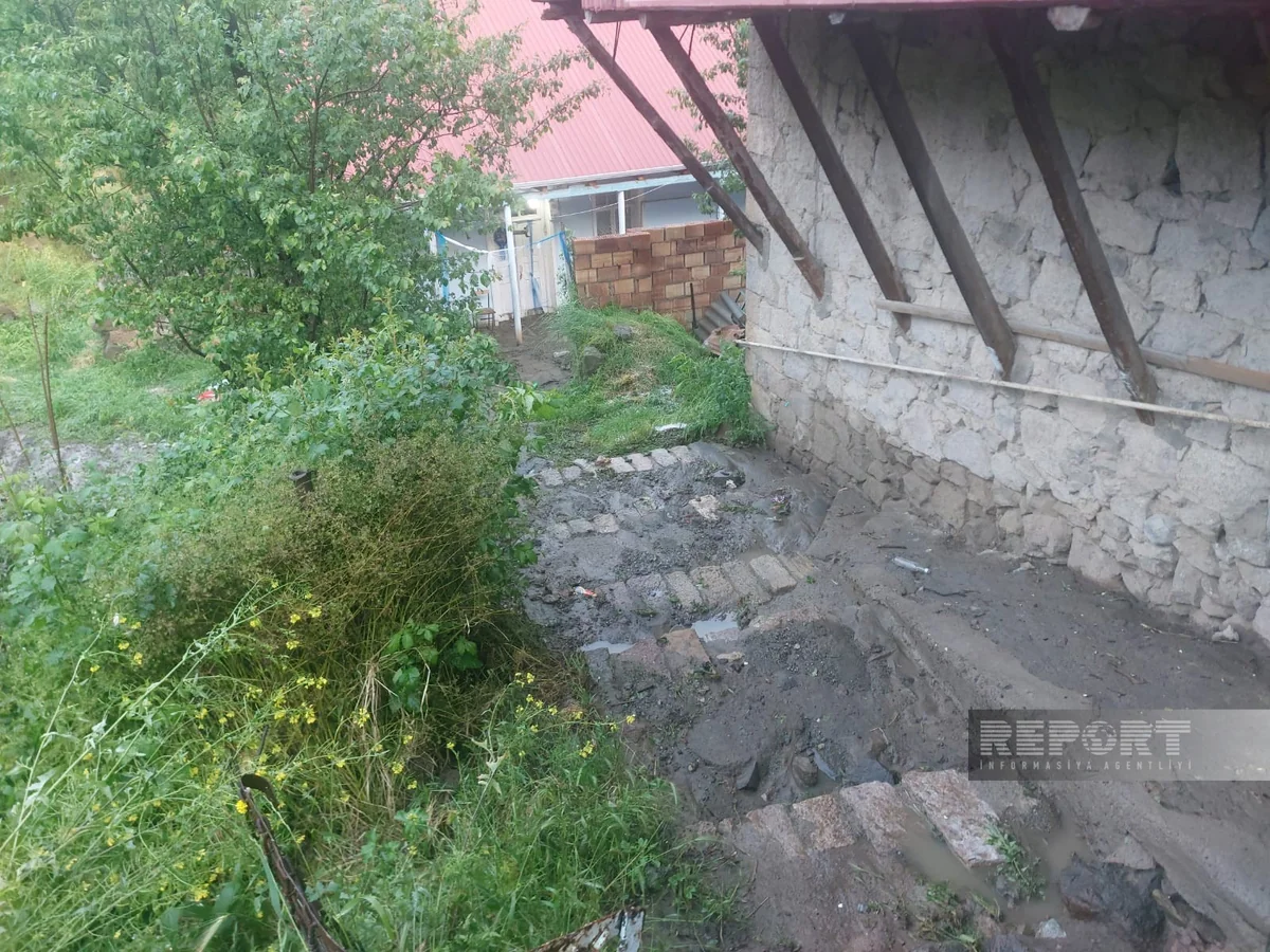 Daşkəsəndə güclü sel: 70-dən çox heyvan tələf oldu (FOTO)