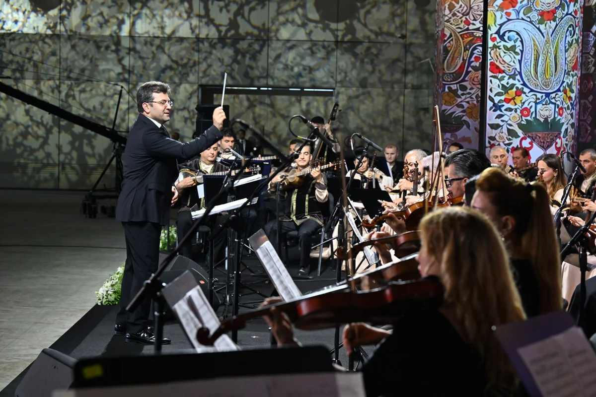 İlham Əliyevin adından Türkmənistan Prezidentinin şərəfinə dövlət ziyafəti verildi (FOTO)