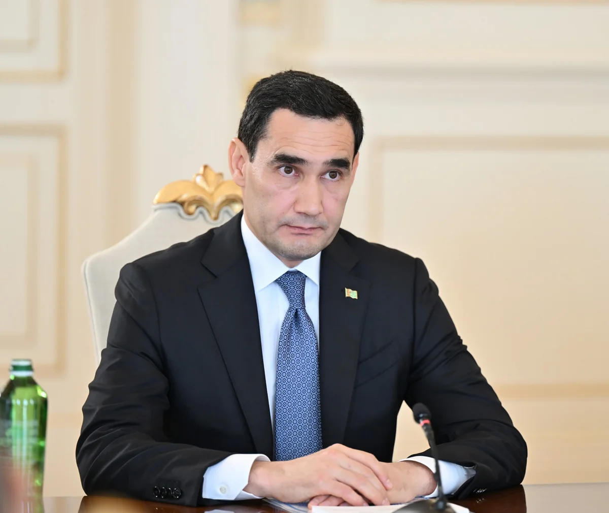 İlham Əliyevin Türkmənistan Prezidenti ilə geniş tərkibdə görüşü oldu (YENİLƏNİB)