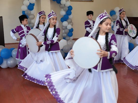 Deputat Elnarə Akimovanın təşəbbüsü ilə alimlər və yazarlar məktəblilərlə görüşdü (FOTO)