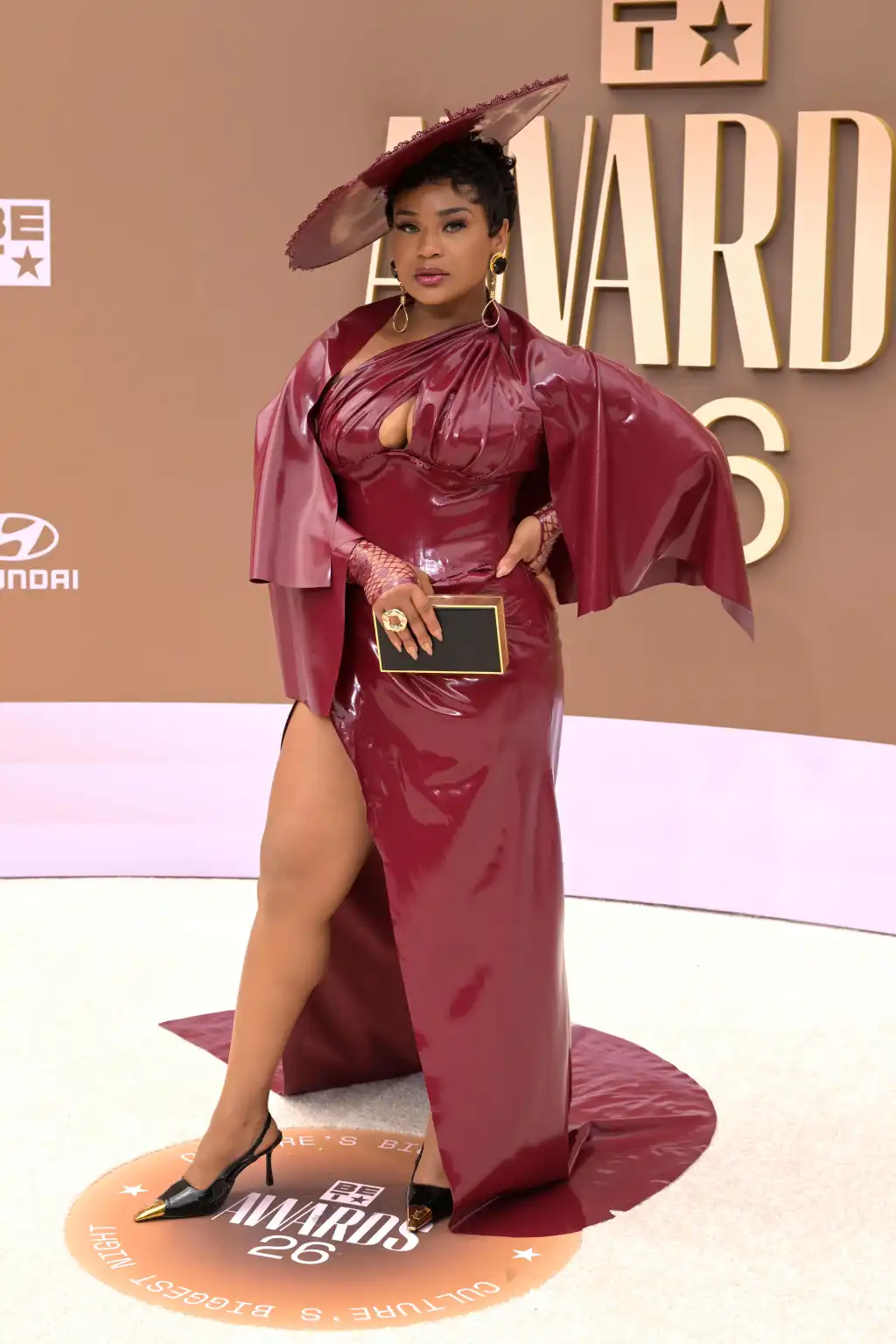 BET Awards 2026: Los-Ancelesdə qırmızı xalının ən parlaq obrazları (FOTOLAR)