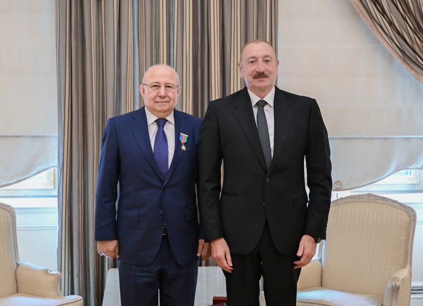 Prezident dağıstanlı siyasətçi Qurban Qurbanova 