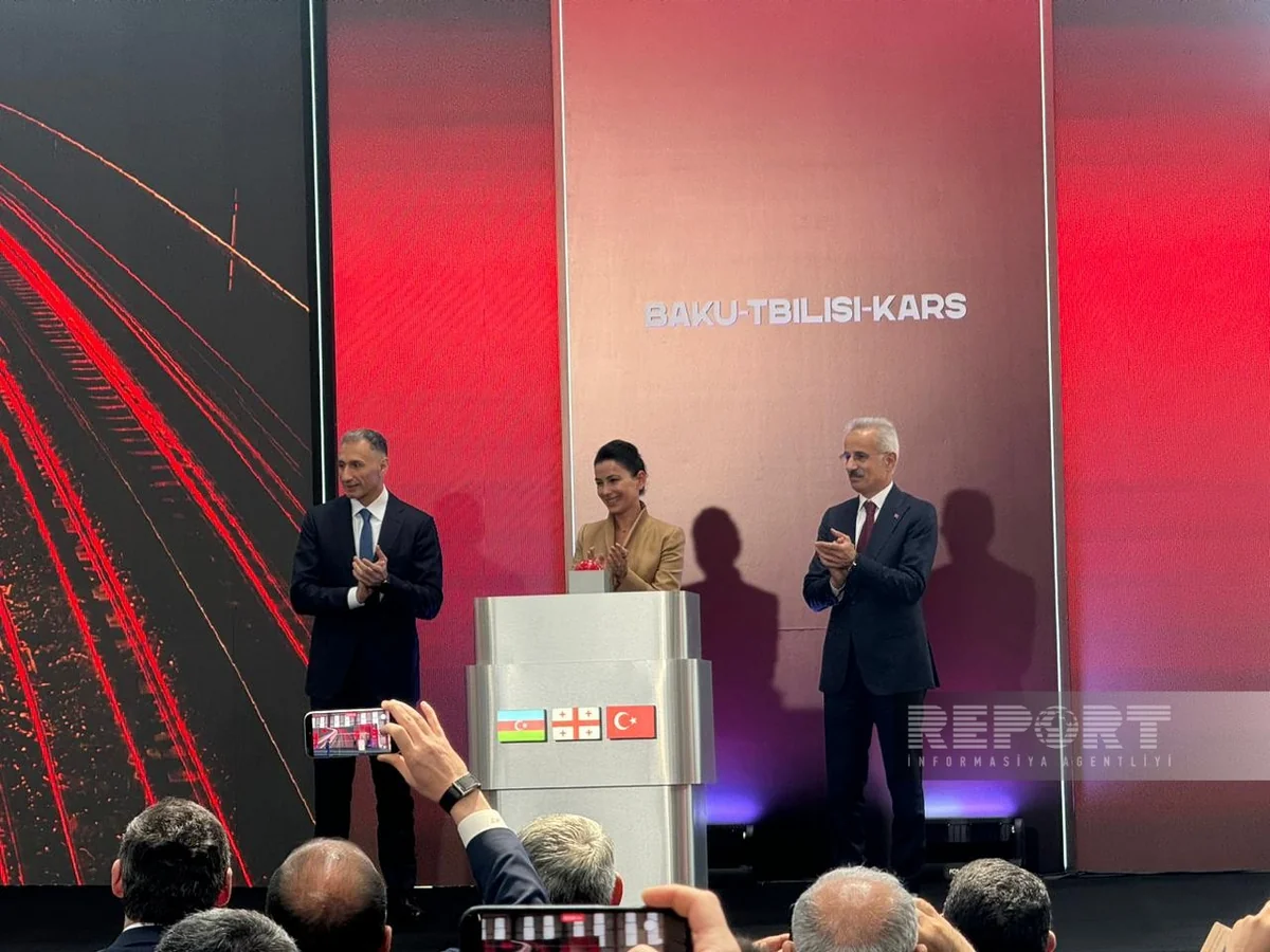 BTQ dəmir yolu xəttinin modernləşdirilmədən sonra rəsmi açılışı keçirildi (FOTO)