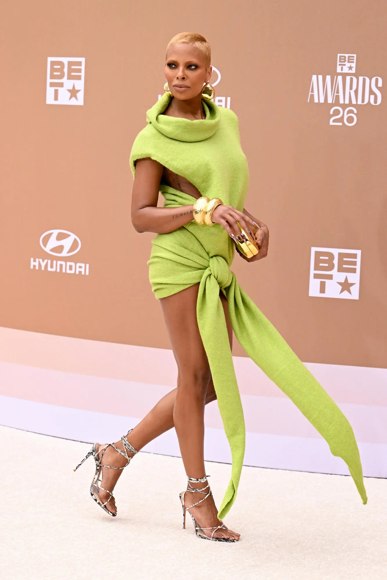 BET Awards 2026: Los-Ancelesdə qırmızı xalının ən parlaq obrazları (FOTOLAR)