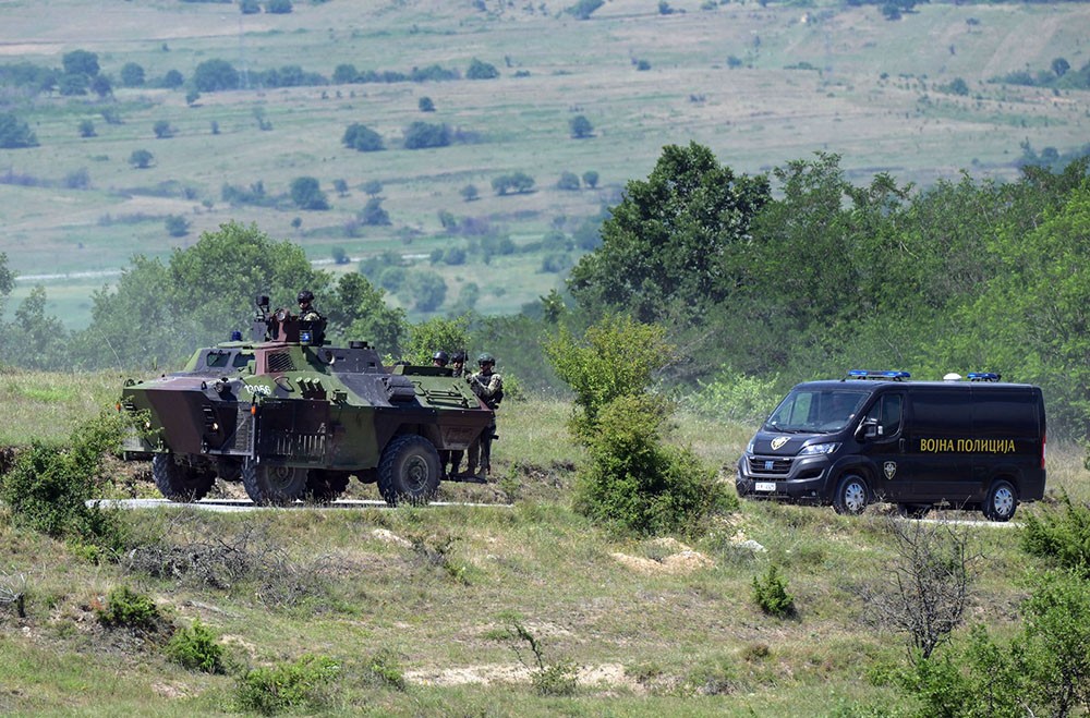 Hərbçilərimiz Serbiyada təlim keçdi (FOTOLAR)