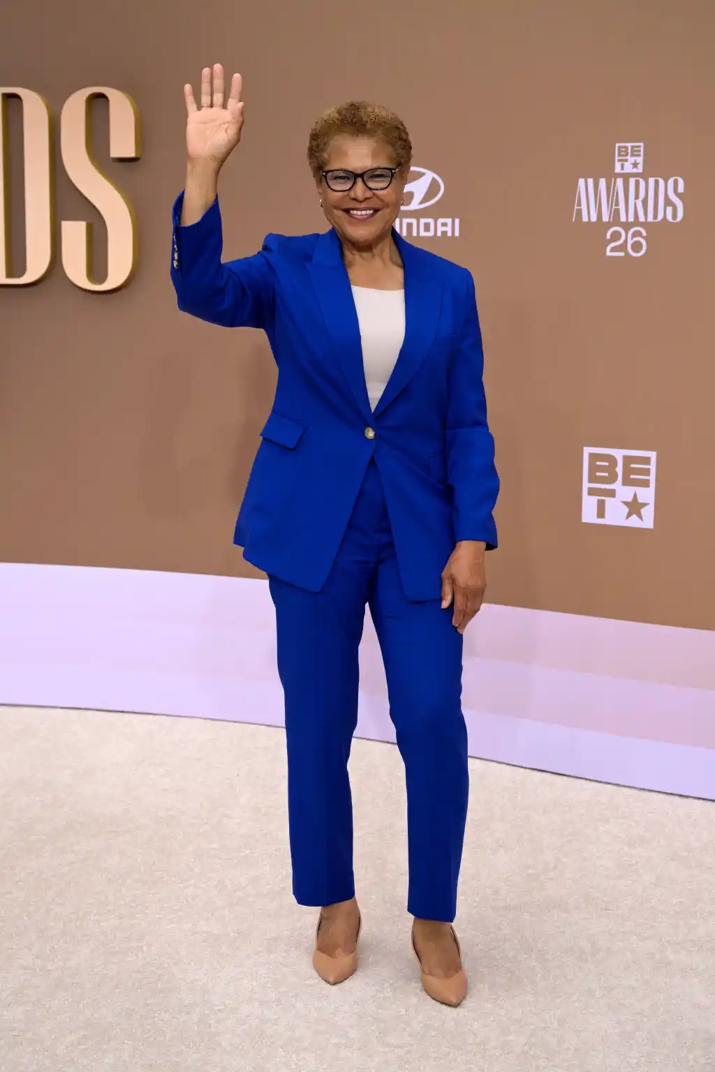 BET Awards 2026: Los-Ancelesdə qırmızı xalının ən parlaq obrazları (FOTOLAR)