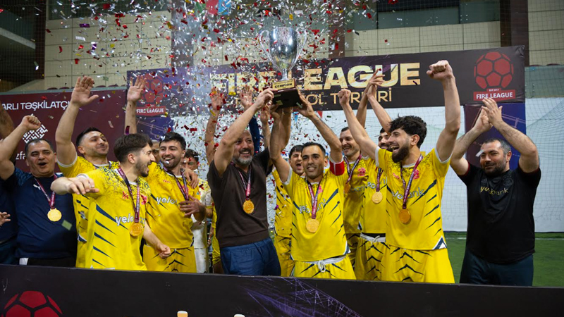 Yelo Bank şirkətlərarası futbol liqasının çempionu olub