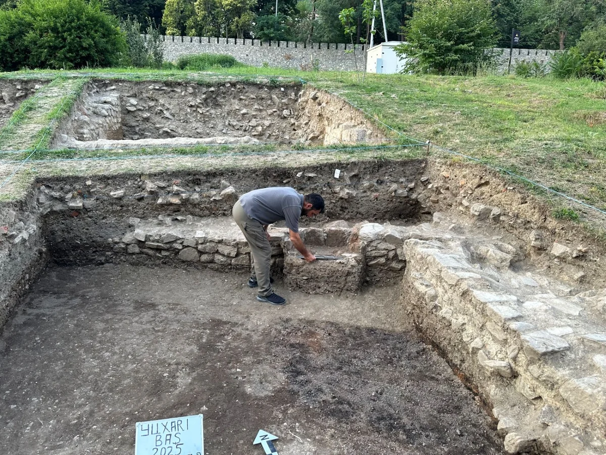 Şəki Xan Sarayının yerləşdiyi ərazidə məskunlaşma tarixinin daha qədim imiş (FOTO)