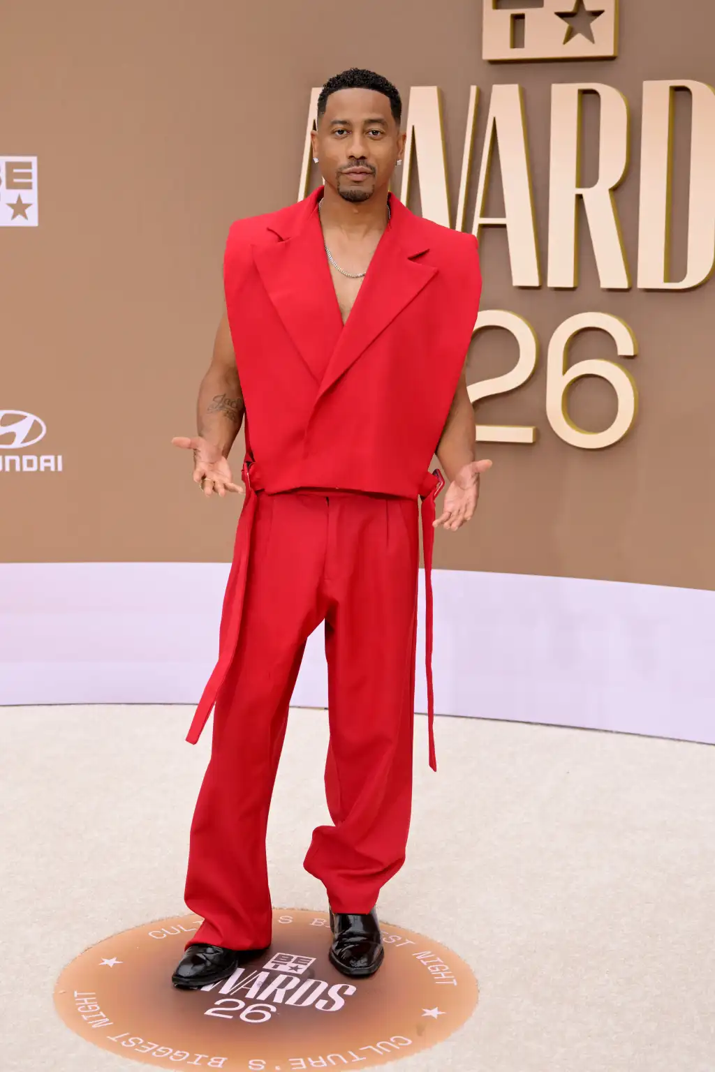 BET Awards 2026: Los-Ancelesdə qırmızı xalının ən parlaq obrazları (FOTOLAR)