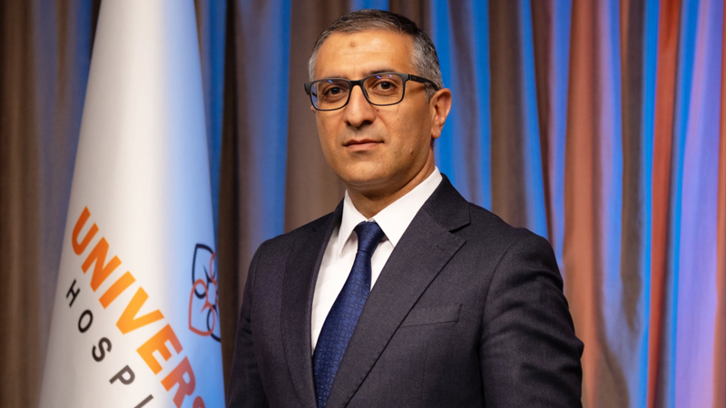 İşdən çıxarılan Azər Əhmədov klinika direktoru oldu