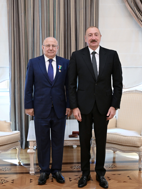 Prezident dağıstanlı siyasətçi Qurban Qurbanova 