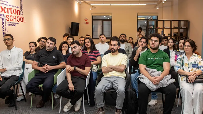 20 ildir ABŞ-də yaşayan azərbaycanlı süni intellekt mütəxəssisi Bakıda seminar verdi (FOTO)