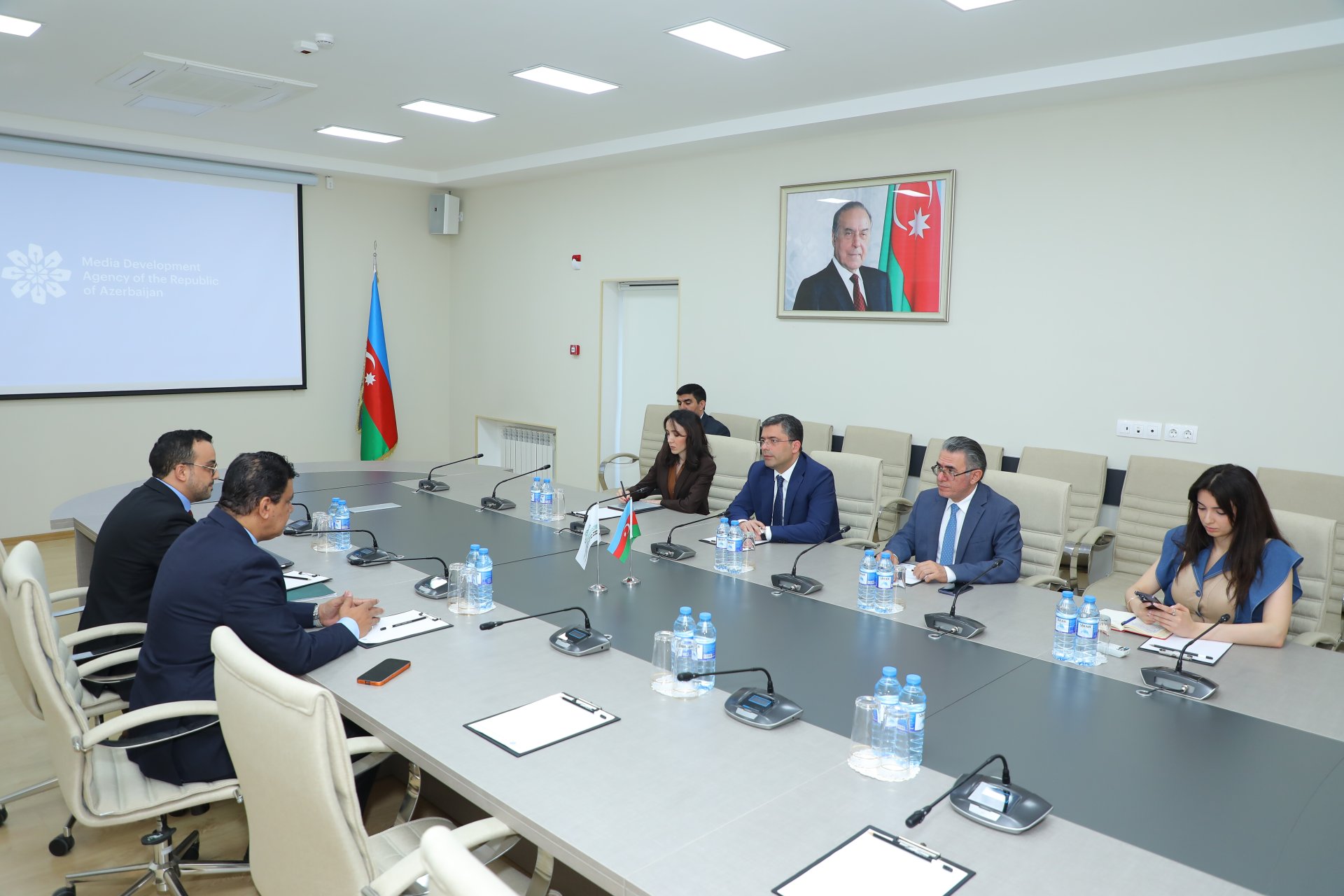 MEDİA-da ikitərəfli görüş keçirildi (FOTO)