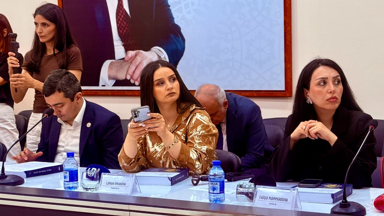 Jurnalistlər üçün insan hüquqlarına dair maarifləndirici sessiya keçirildi (FOTO)
