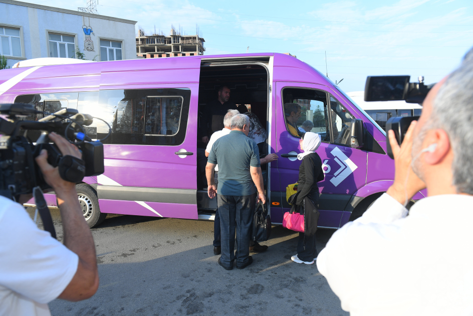 Böyük Qayıdış davam edir: Daha 58 ailə yola salındı (FOTO)