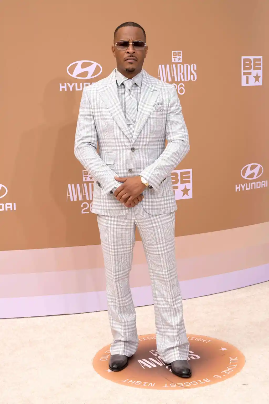 BET Awards 2026: Los-Ancelesdə qırmızı xalının ən parlaq obrazları (FOTOLAR)