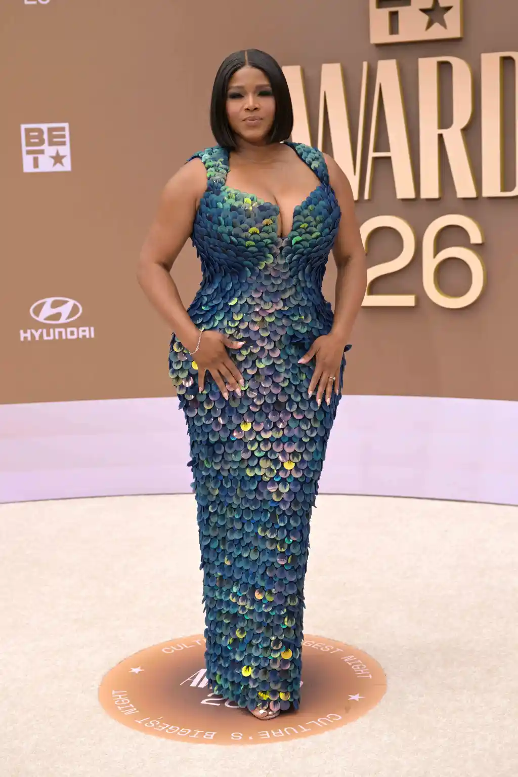BET Awards 2026: Los-Ancelesdə qırmızı xalının ən parlaq obrazları (FOTOLAR)