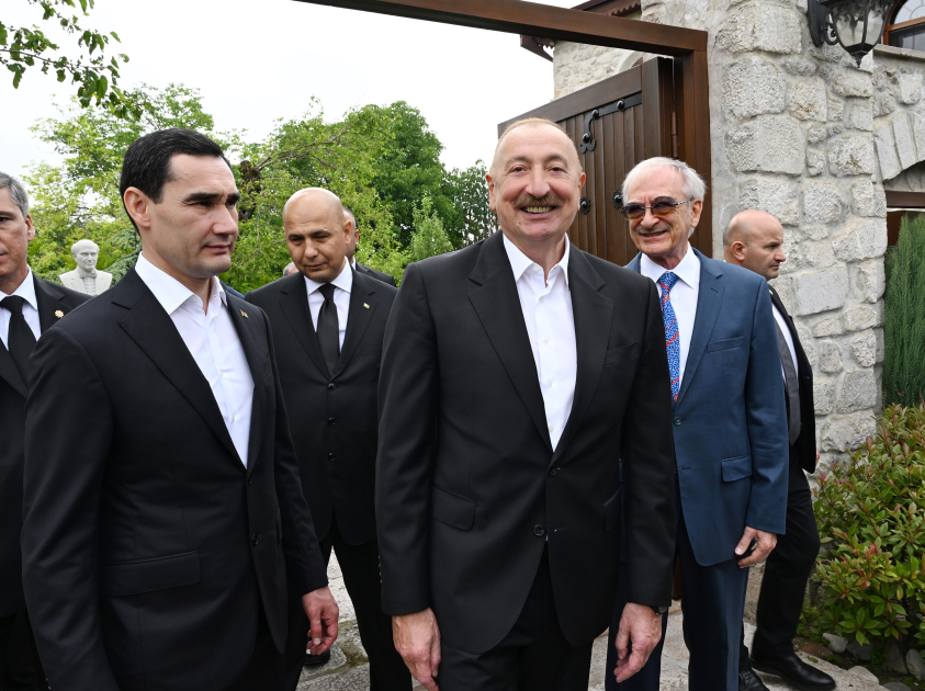 Türkmənistan Prezidentinə Qarabağ atı hədiyyə edildi (YENİLƏNİB)