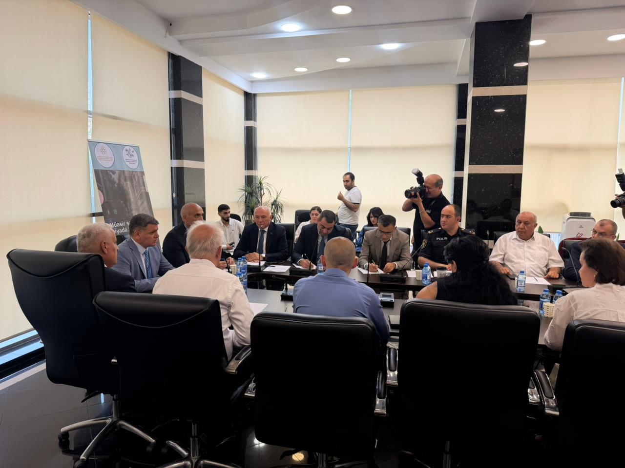 QHT Agentliyinin dəstəyi ilə yol hərəkəti təhlükəsizliyi müzakirə olundu; təkliflər səsləndirildi - VİDEO