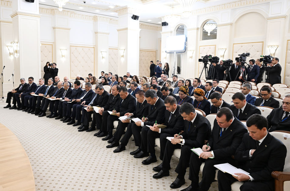Prezidentlər mətbuata bəyanatlarla çıxış etdi (YENİLƏNİB)