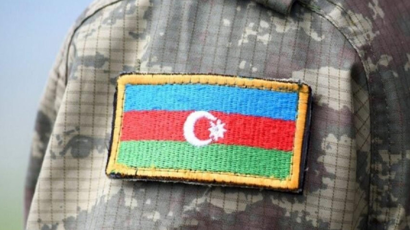 Prezident hərbi qulluqçuları və şəhid hərbçiləri təltif etdi