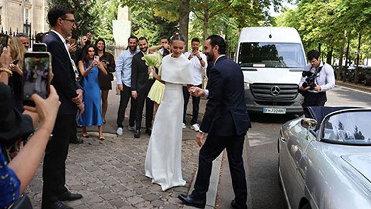 Dünyanın ən gözəl qızı evləndi (FOTO)