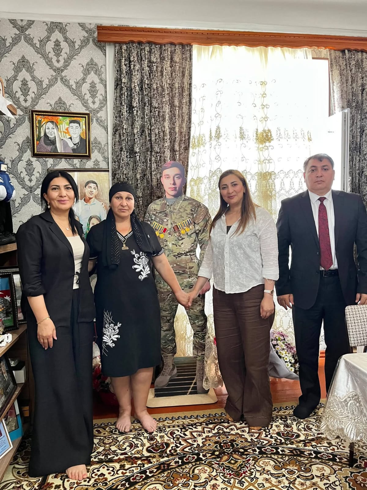 Deputat Elnarə Akimova şəhid və qazi ailələrini ziyarət etdi (FOTO)