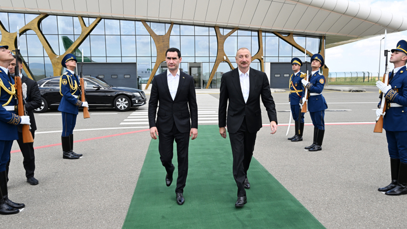 Sərdar Berdiməhəmmədovun Azərbaycana səfəri başa çatdı (FOTO)