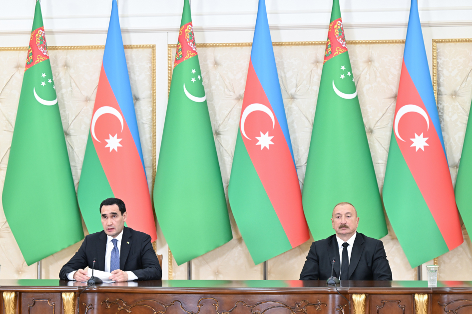 Prezidentlər mətbuata bəyanatlarla çıxış etdi (YENİLƏNİB)