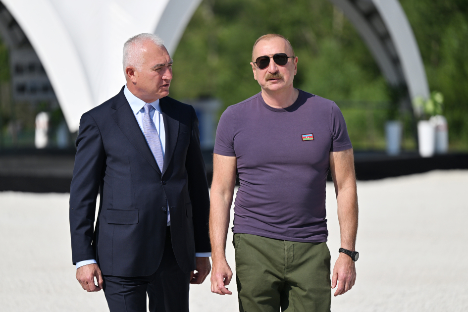Prezident Laçında açılış etdi, su anbarının təməlini qoydu (FOTO)
