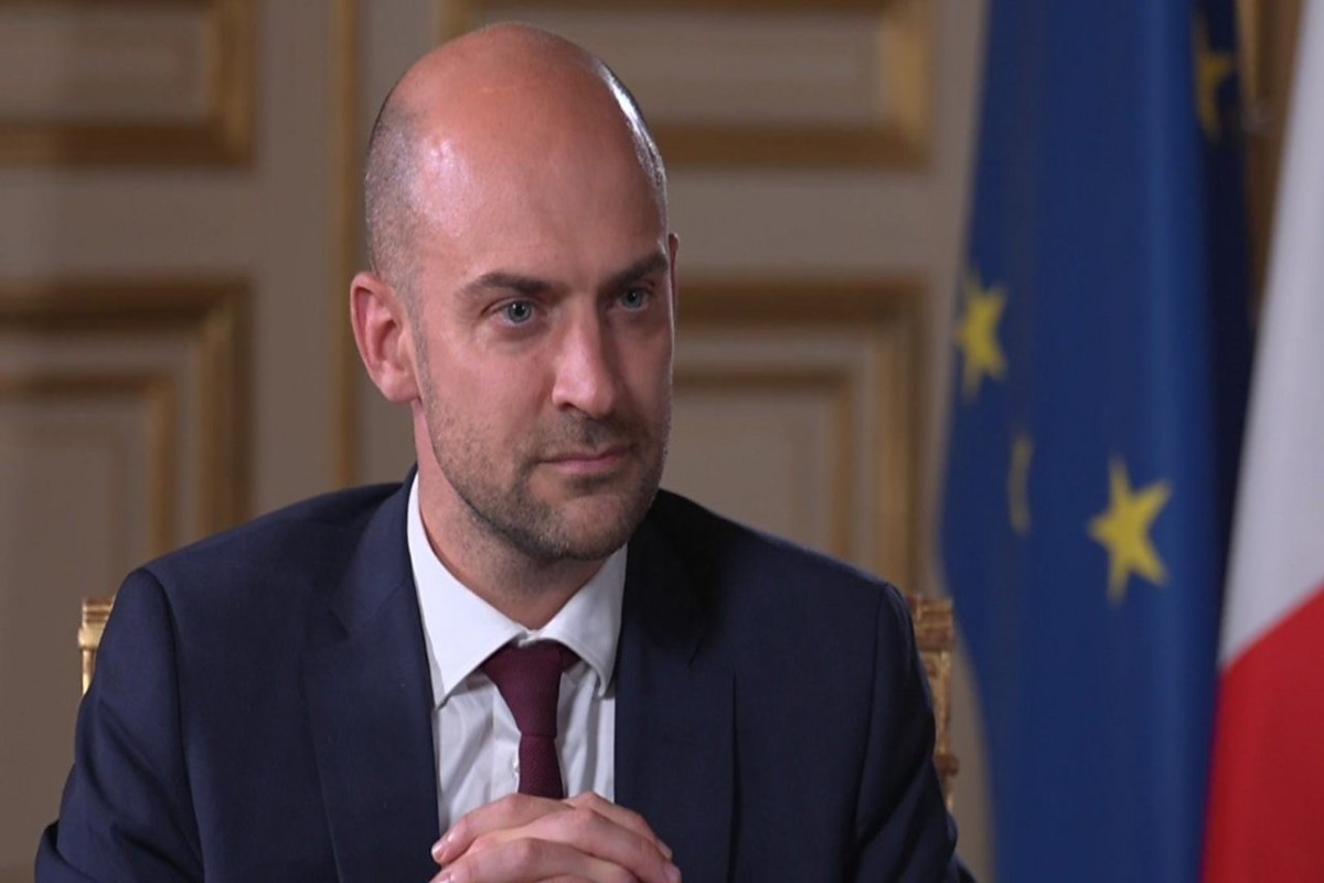 Fransanın iki diplomatı İranda saxlanıldı
