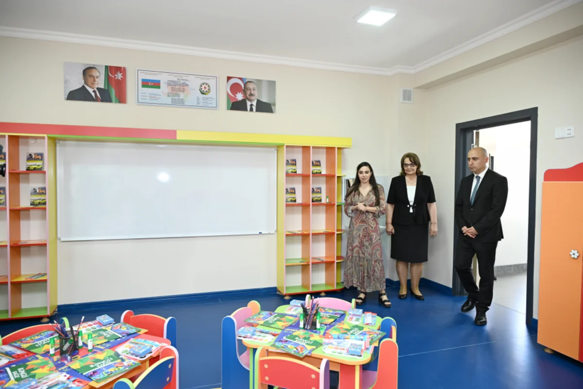 Leyla Əliyeva Yevlaxda Cümə məscidində oldu, məktəb açılışında iştirak etdi (FOTO)