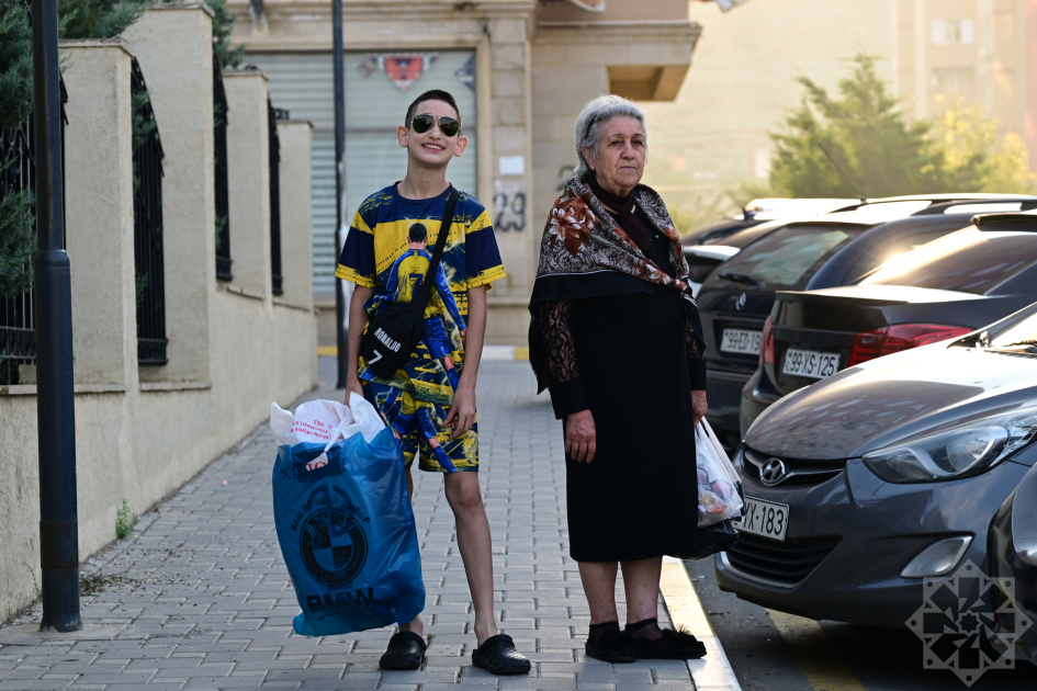 Cəbrayılın Şükürbəyli kəndinə növbəti köç karvanı yola salındı (FOTO)