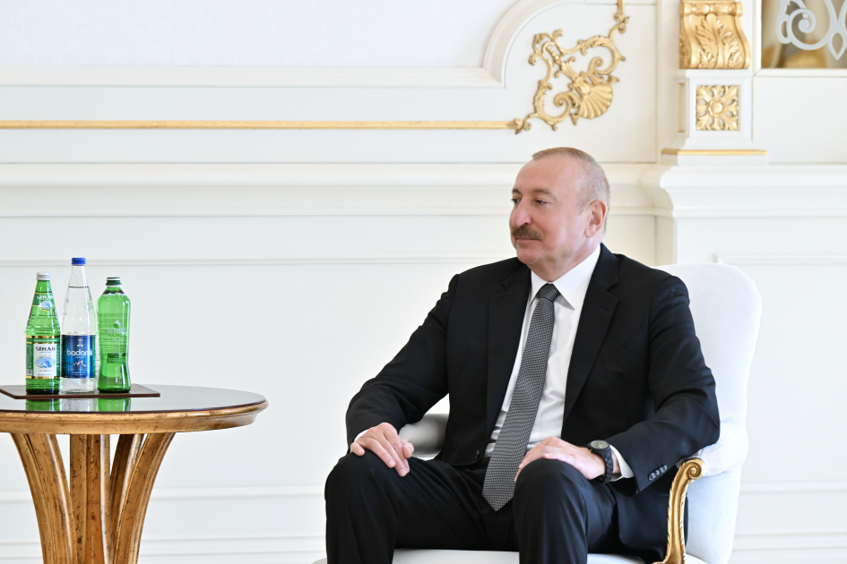 İlham Əliyev qəbullar keçirdi (YENİLƏNİB)