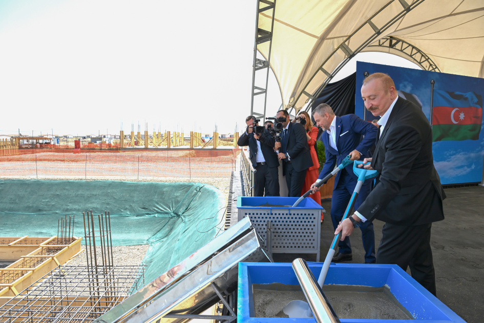 Prezidentlər Baş Qərvənd kəndində görülən işlərlə tanış oldu (FOTO)