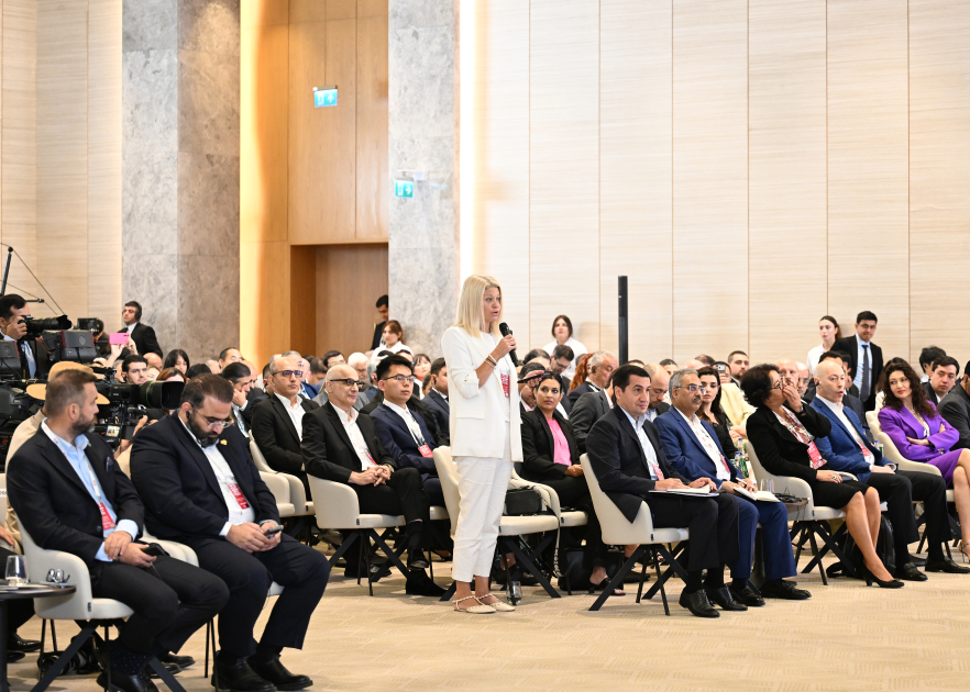 İlham Əliyev IV Şuşa Qlobal Media Forumunun açılışında iştirak etdi (YENİLƏNİB)