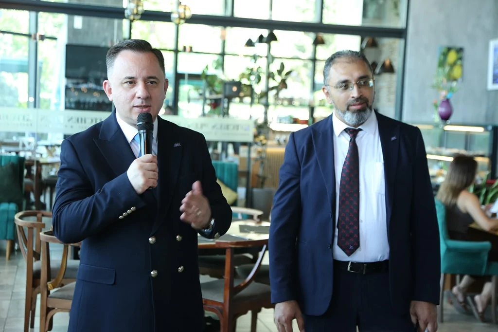 AQC Milli Mətbuat Günündə media nümayəndələri ilə görüş keçirdi (FOTO)