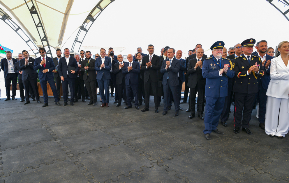 Prezidentlər Baş Qərvənd kəndində görülən işlərlə tanış oldu (FOTO)