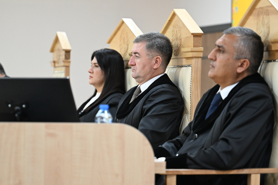 Ermənistan vətəndaşlarının şikayətləri üzrə apellyasiya məhkəməsində prokurorlar çıxışa başladı (FOTO)