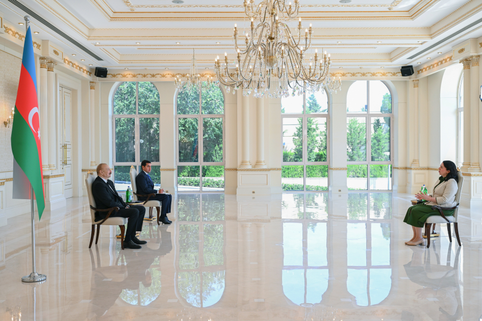 Prezident yeni səfirlərin etimadnaməsini qəbul etdi (YENİLƏNİB)