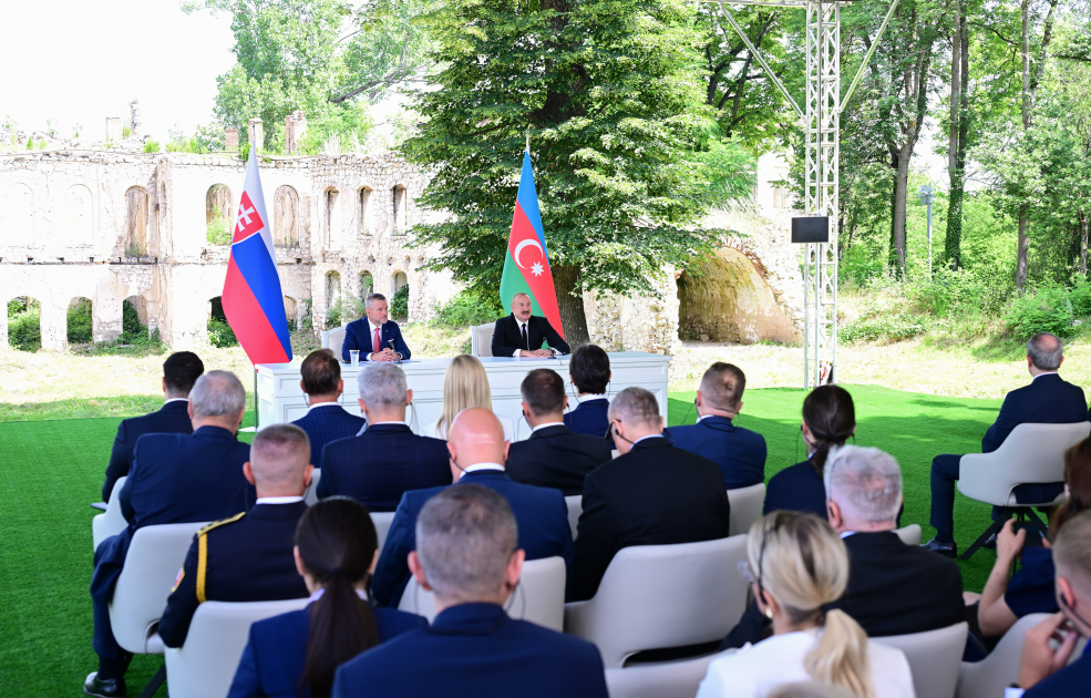 İlham Əliyevin Şuşada Slovakiya Prezidenti ilə geniş tərkibdə görüşü oldu (YENİLƏNİR)